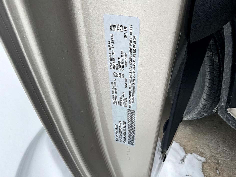 New 2026 Sandstone Pearl-Coat Exterior Paint RAM High Roof image 33