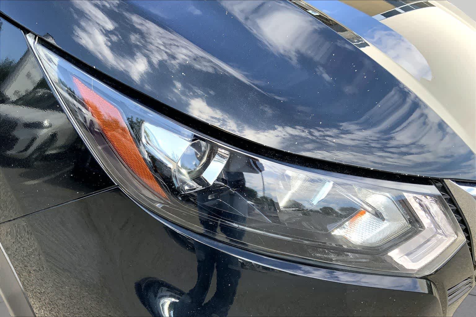 Used 2020 Magnetic Black Pearl Nissan S image 26