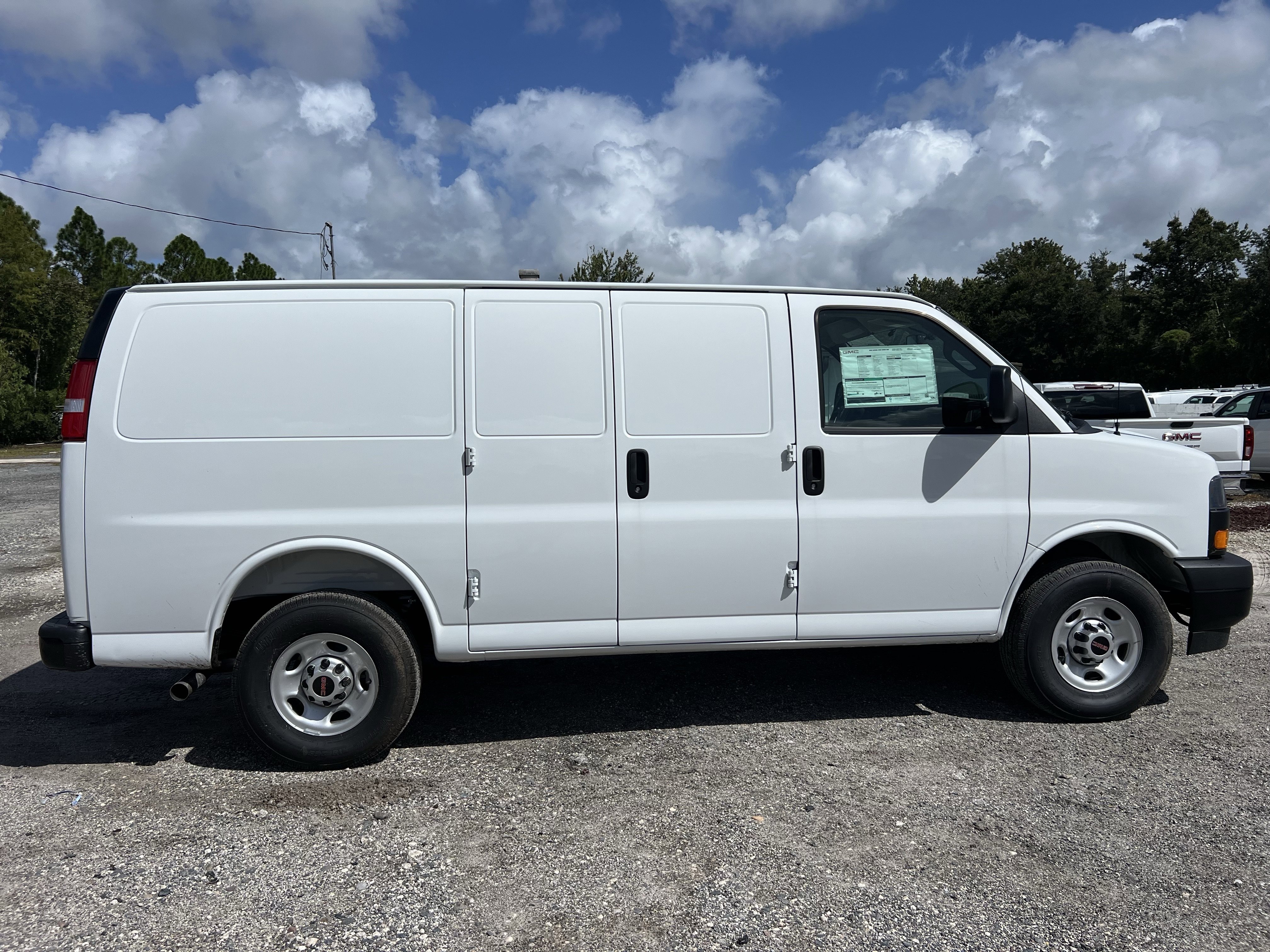 2025 GMC Savana Cargo Work Van - Photo 8