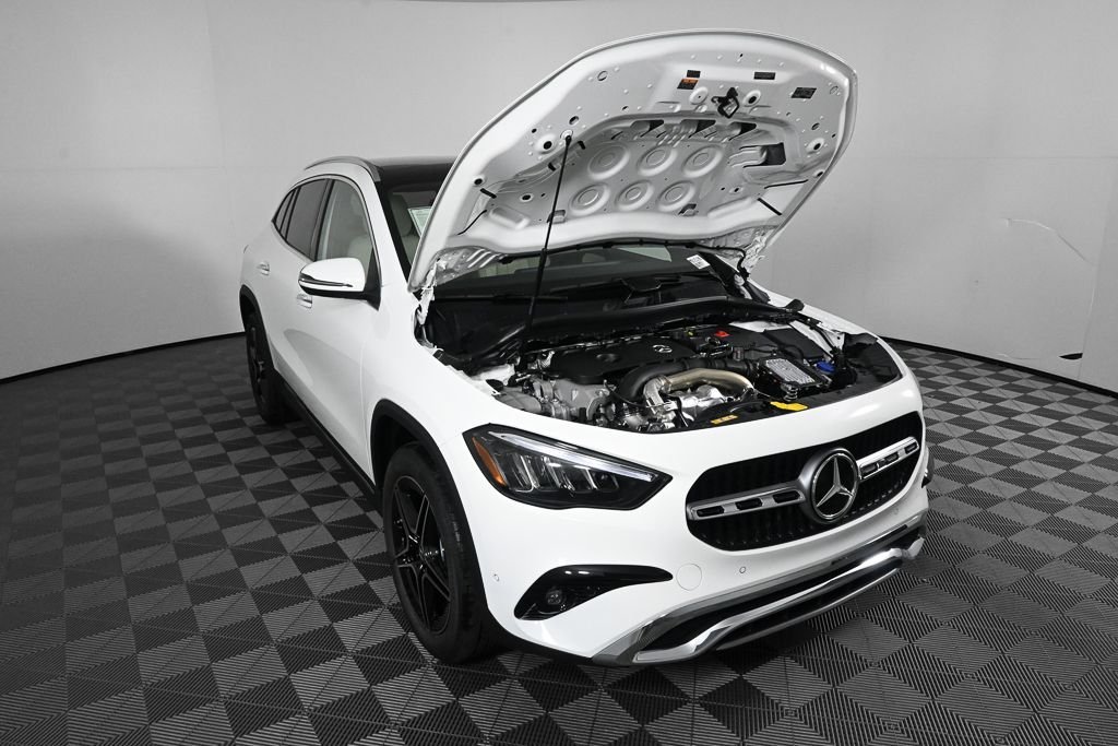 New 2026 Polar White Mercedes-Benz GLA 250 image 34