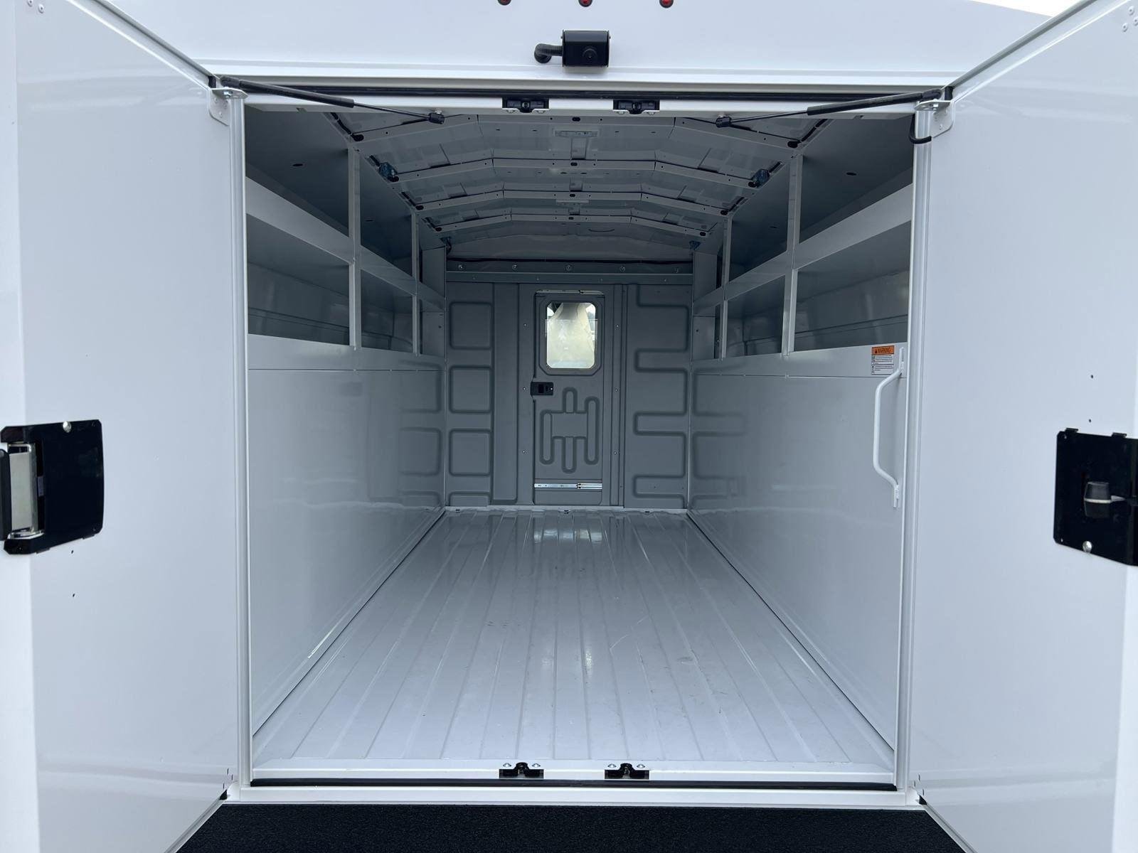 Used 2024 Oxford White Ford T350 AWD SRW image 5
