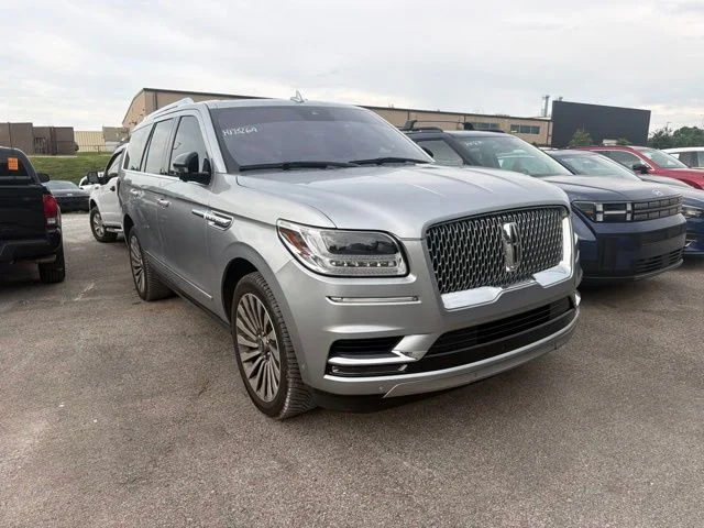 Used 2020 Silver Radiance Lincoln Reserve image 1