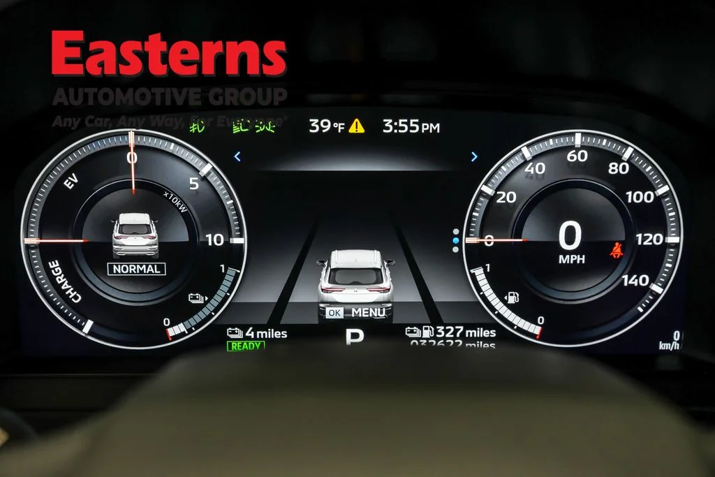 Used 2023 Red Mitsubishi SE image 17