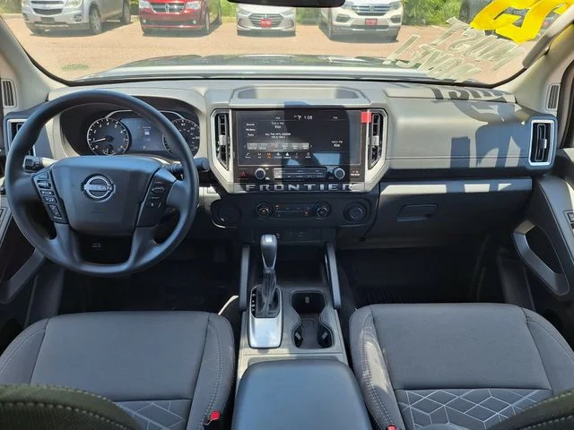 2025 Nissan Frontier SV - Photo 13