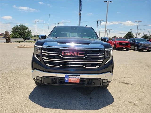 New 2026 Onyx Black GMC SLT image 8