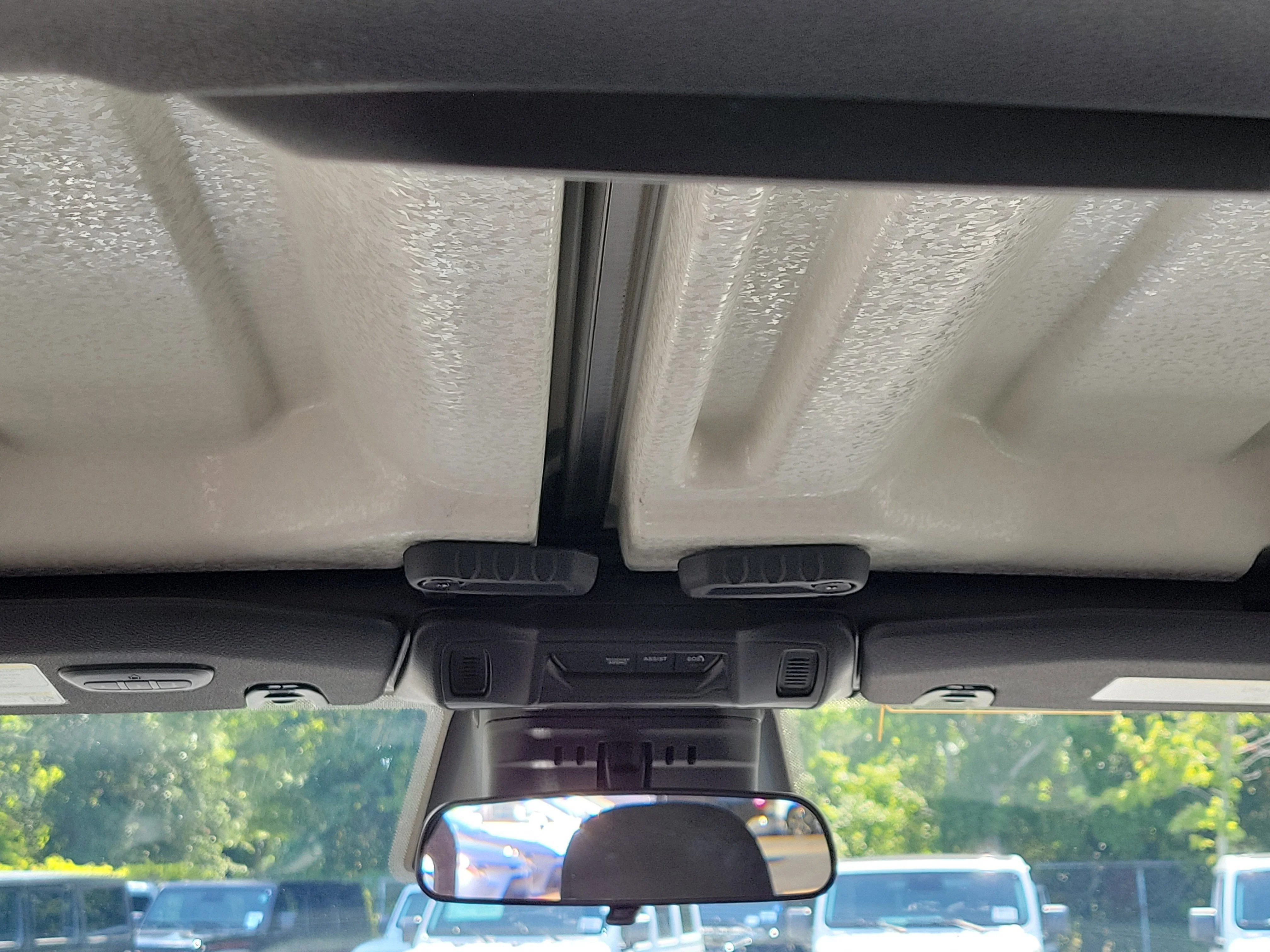 New 2026 Granite Crystal Metallic Clearcoat Jeep Sport S image 16
