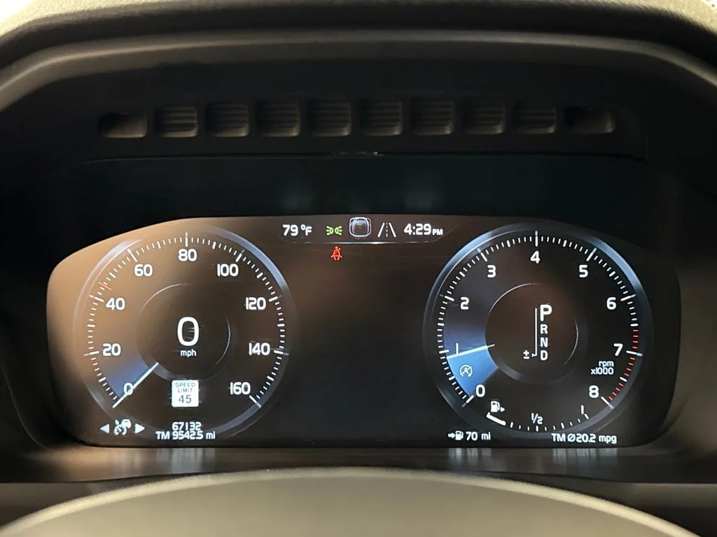 Certified Used 2021 Gray Volvo T5 Momentum image 17