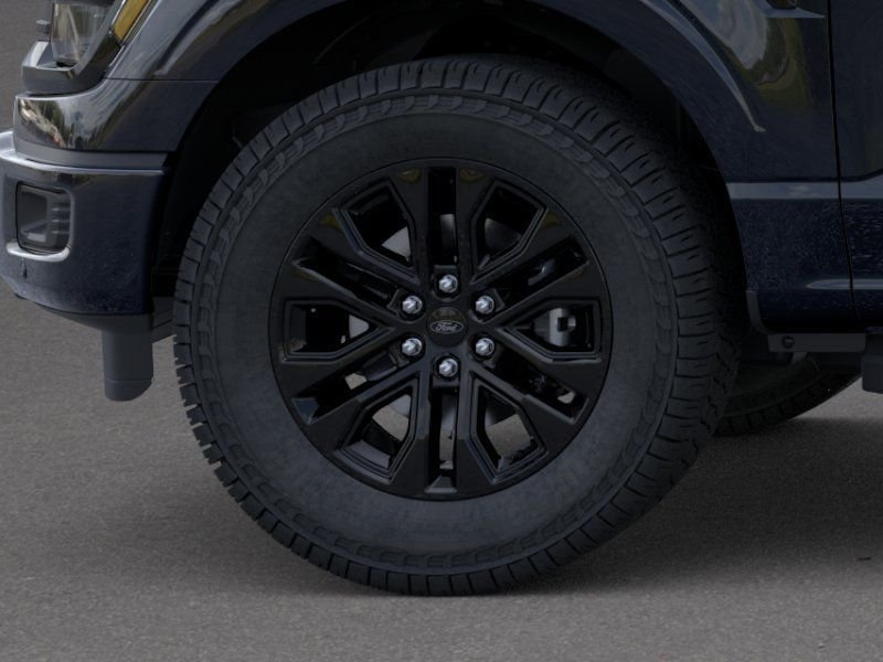 New 2026 Agate Black Metallic Ford XLT image 41