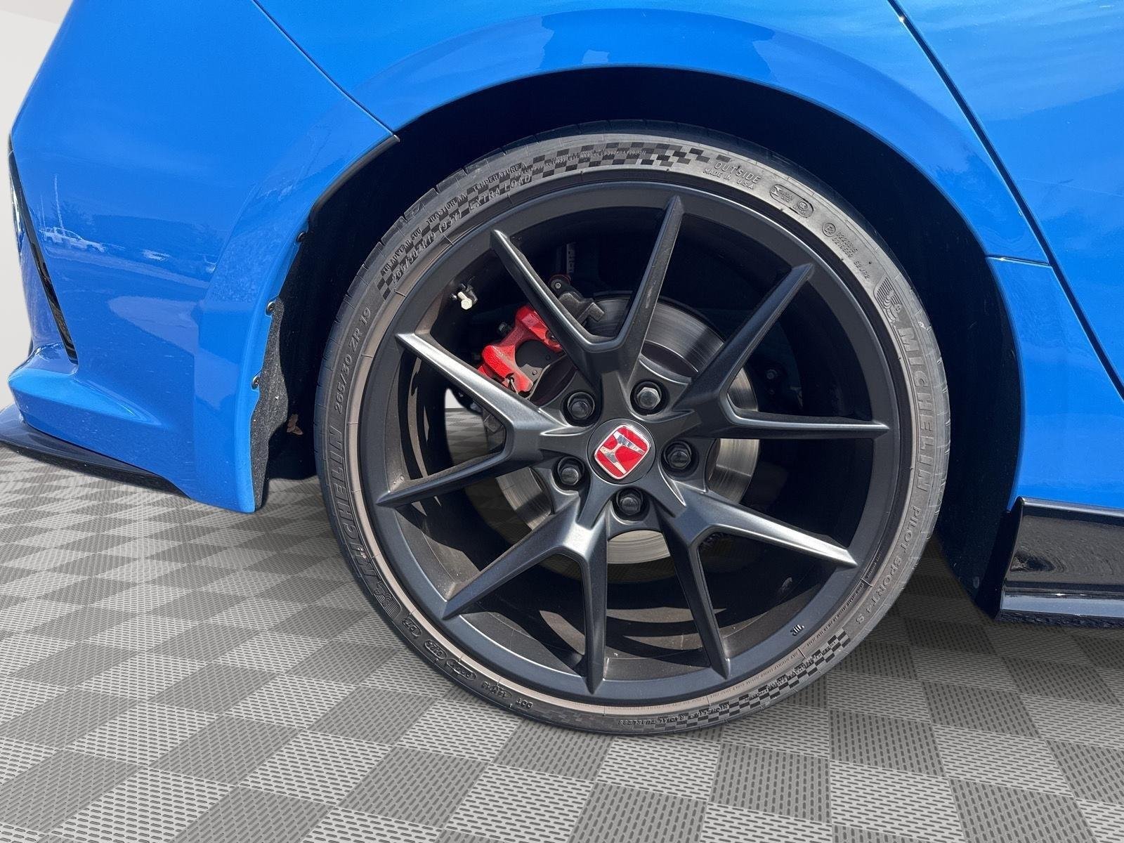 Used 2024 Boost Blue Pearl Honda Type R image 6