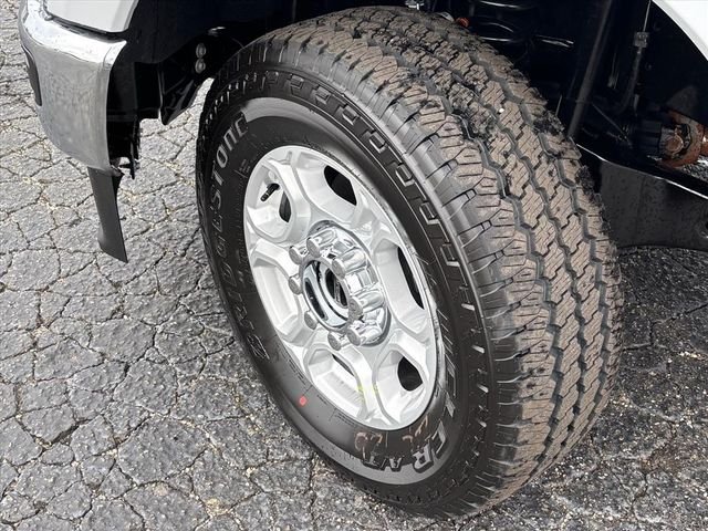 New 2026 Avalanche Ford XLT image 28