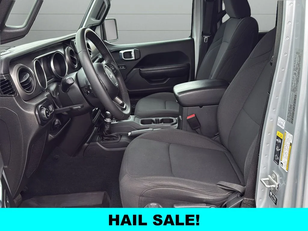 Used 2023 Silver Jeep Sport S image 10