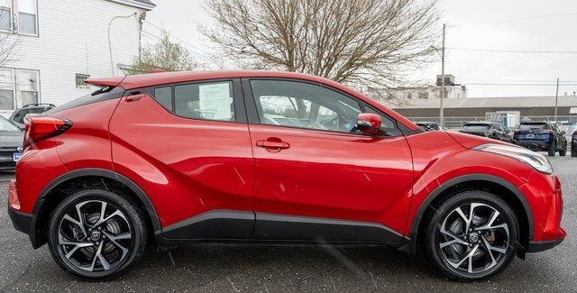 Used 2022 Red Toyota XLE image 5