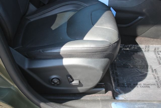 Used 2019 Green Jeep Limited image 31