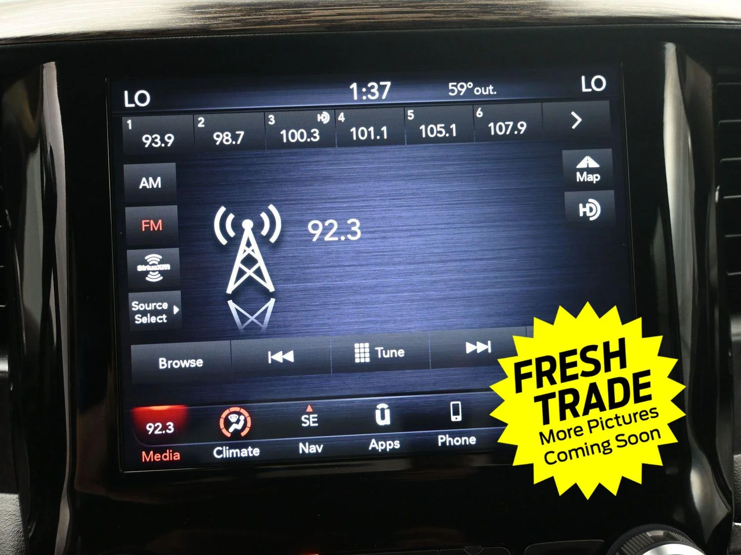 Used 2021 Granite Crystal Metallic Clearcoat Ram Laramie image 30