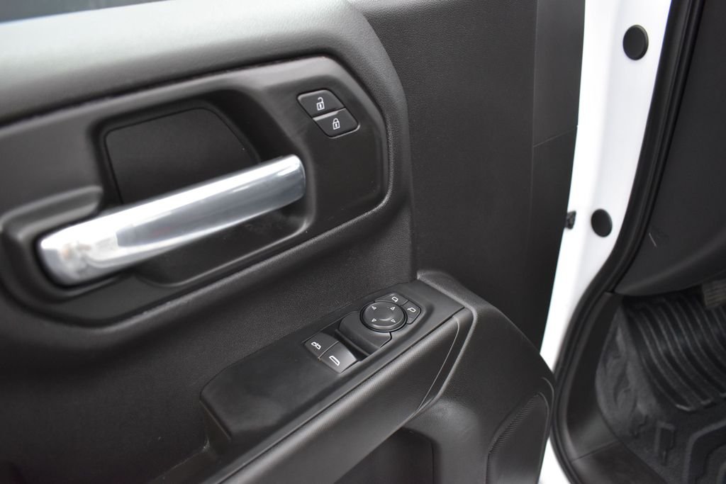 Used 2025 Summit White Chevrolet WT image 6