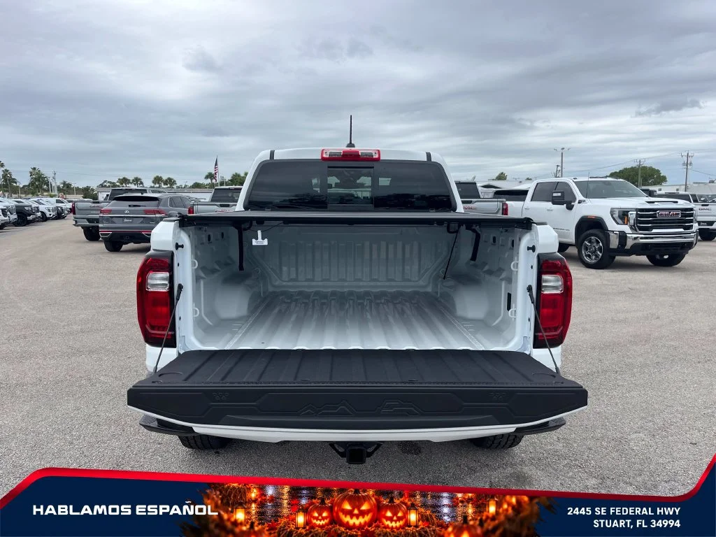 New 2026 Summit White GMC Elevation image 16