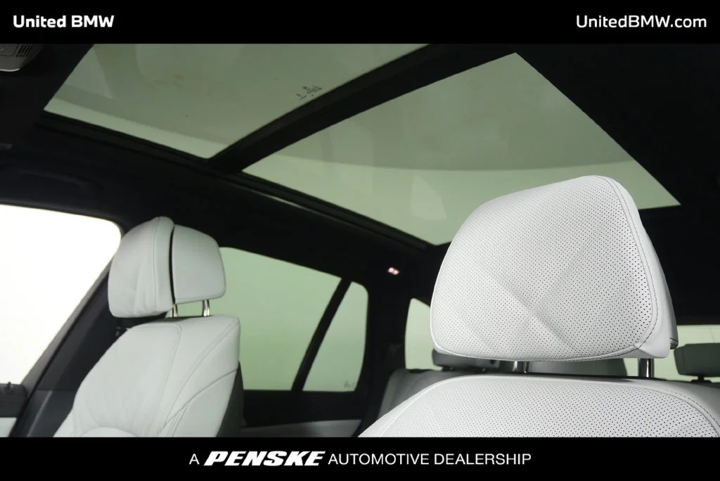 New 2026 White Metallic BMW xDrive50e image 11
