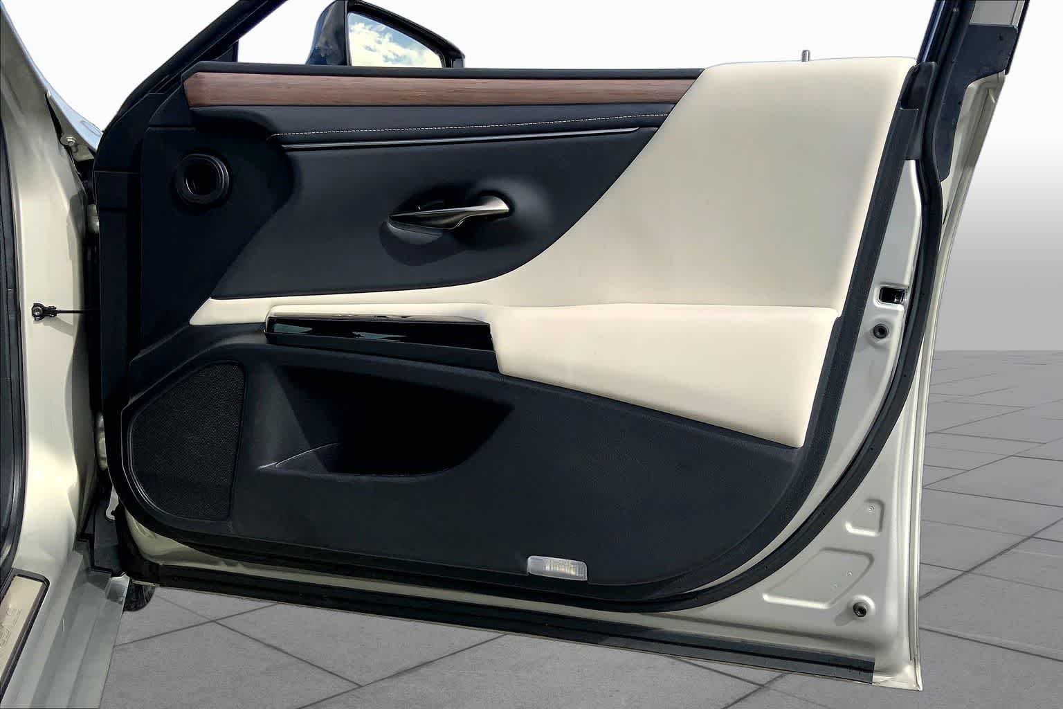 Used 2024 Moonbeam Beige Metallic Lexus  image 22