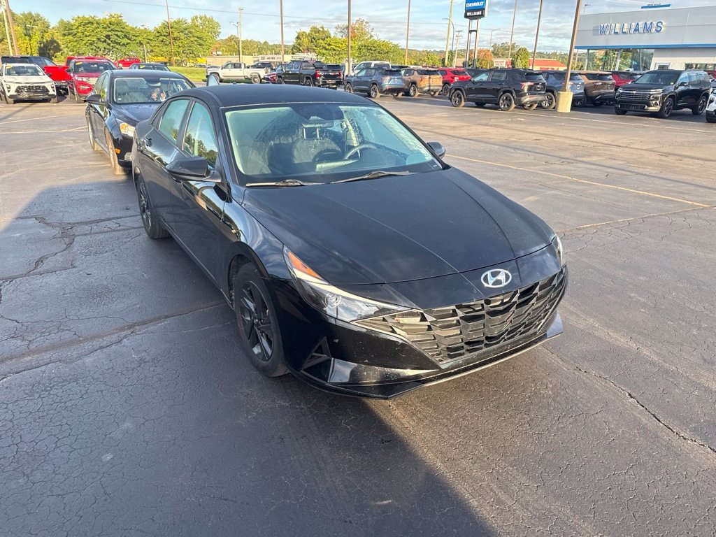 Used 2021 Phantom Black Hyundai SEL image 8