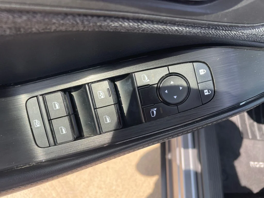 Used 2023 Gray Nissan SV image 22