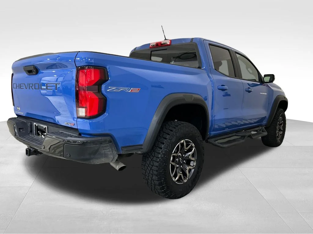 Used 2025 Blue Chevrolet ZR2 image 6
