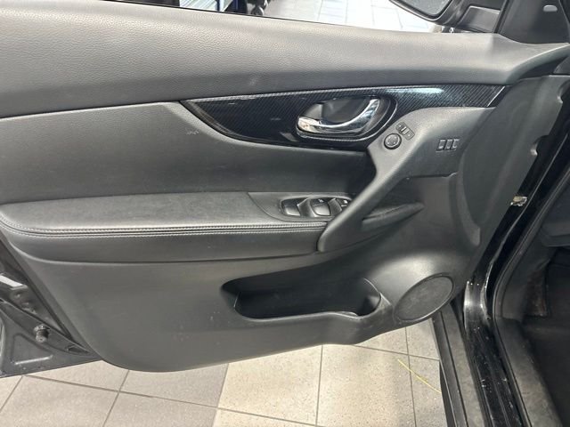 Used 2019 Black Nissan SL image 14