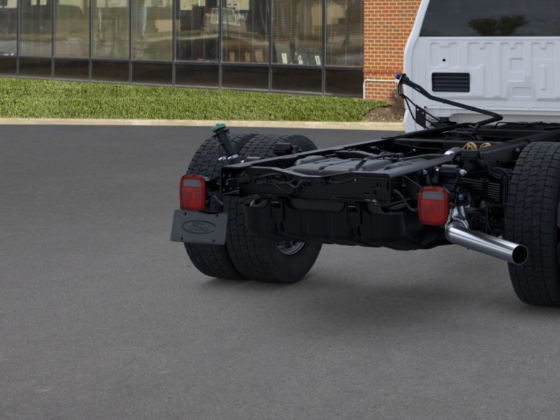 2025 Ford F-450 Super Duty Chassis Cab XL - Photo 21