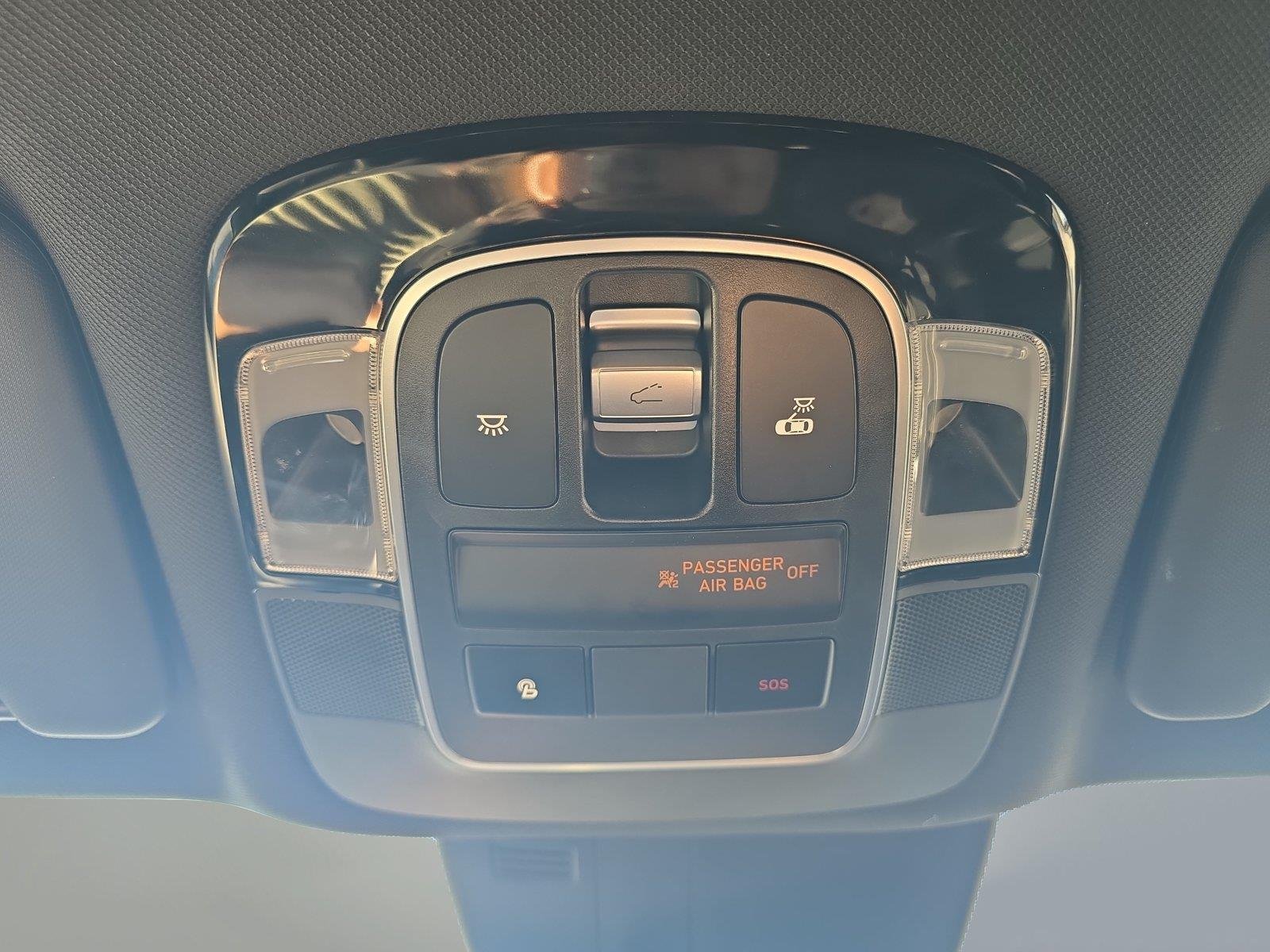 Used 2022 Sage Gray Hyundai SEL image 18