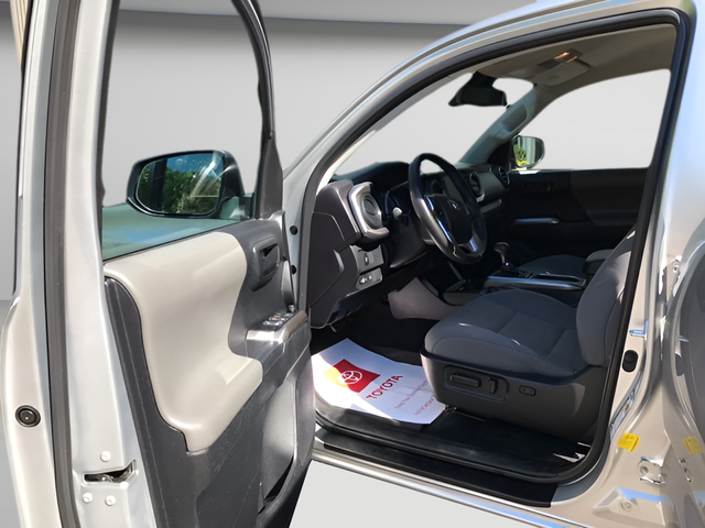 Used 2023 Silver Toyota SR5 image 11