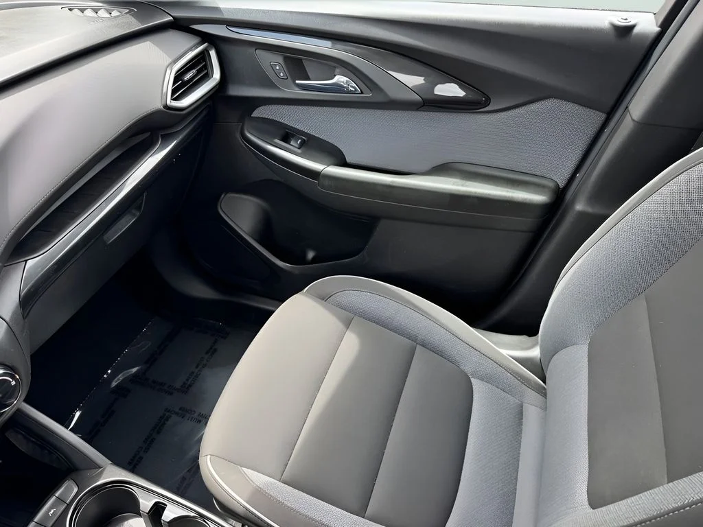 Used 2022 Black Chevrolet LS image 23