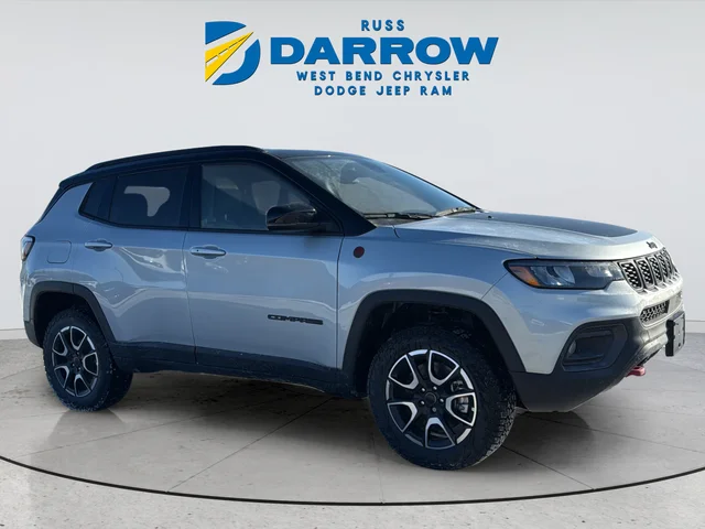New 2026 Silver Jeep Trailhawk image 7