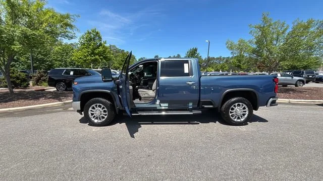 Used 2025 Lakeshore Blue Metallic Chevrolet LTZ image 13