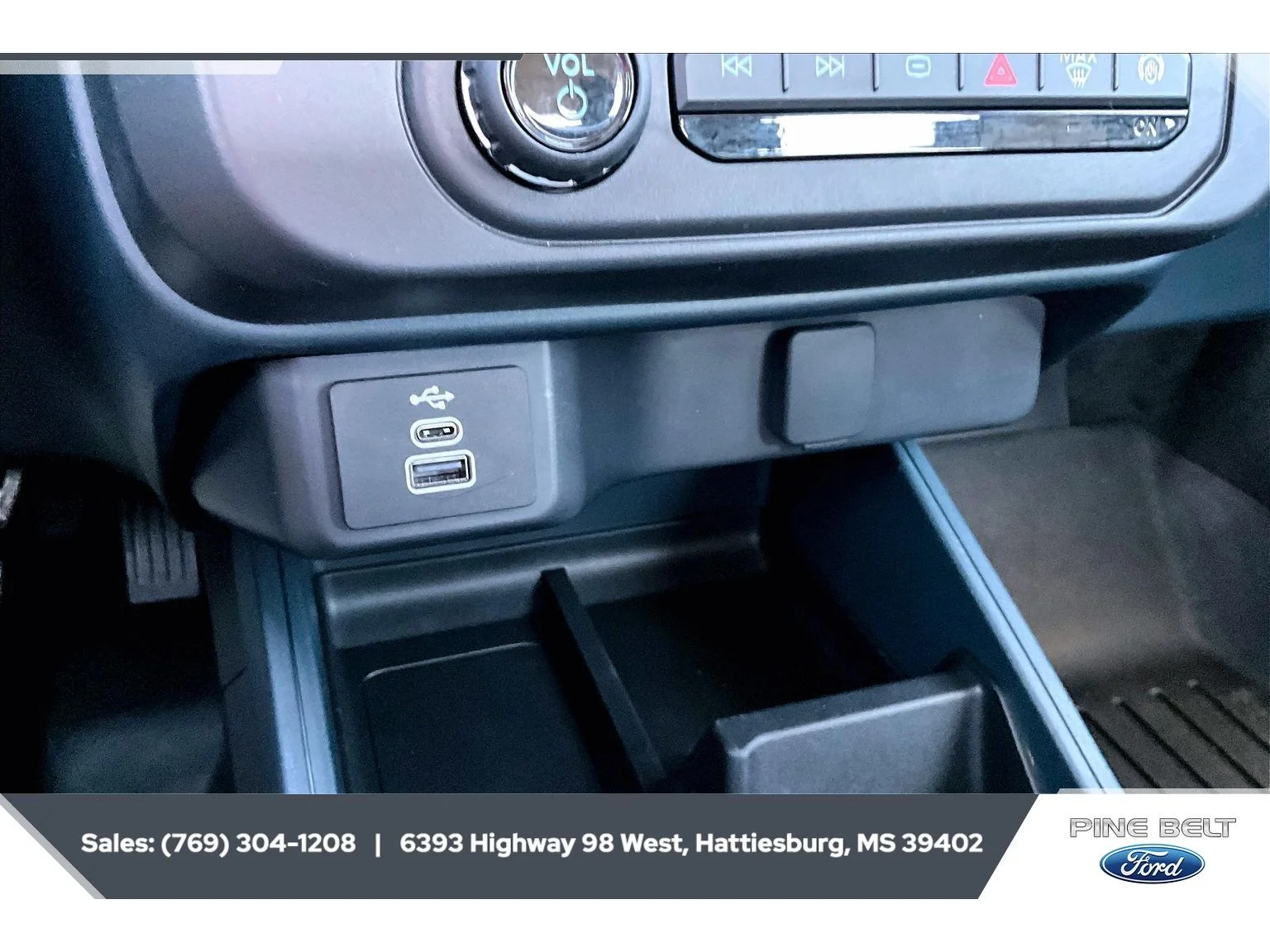Used 2026 Oxford White Ford XL image 24