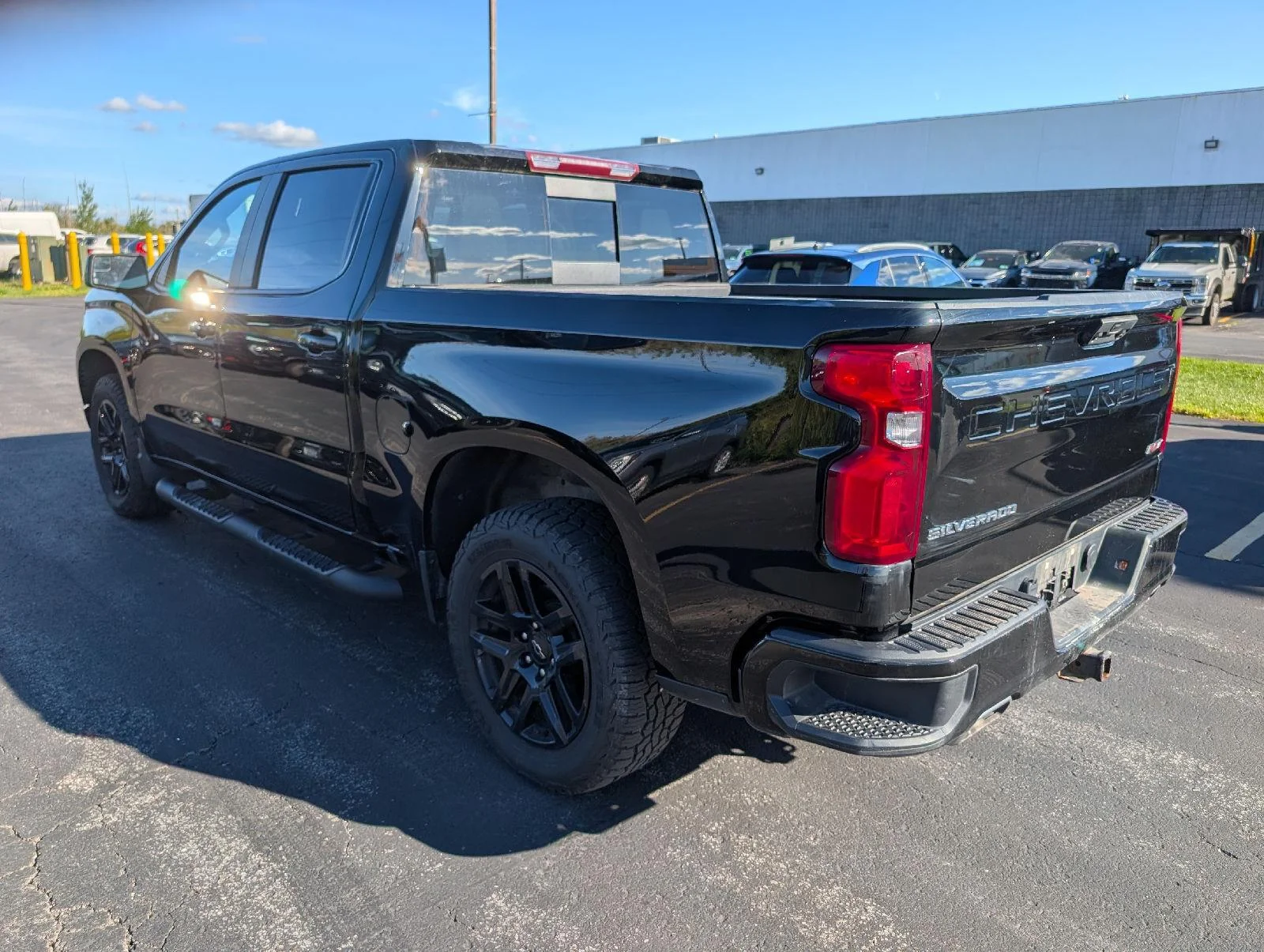 Used 2023 BLACK Chevrolet RST image 8