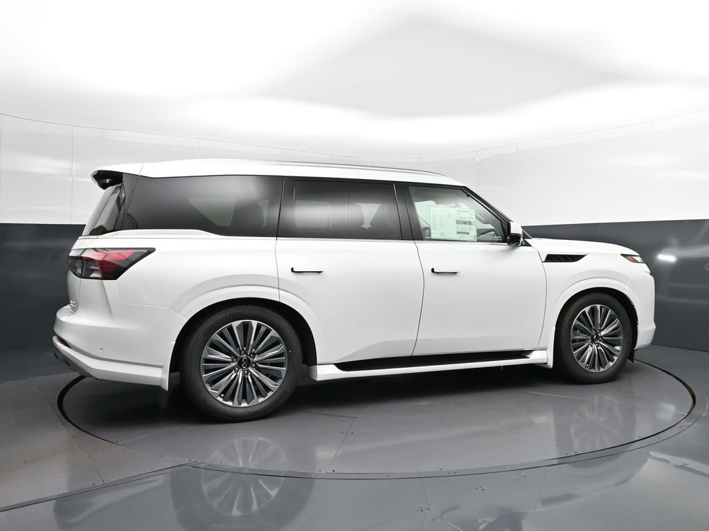 New 2026 RADIANT WHITE INFINITI Luxe 2WD image 8