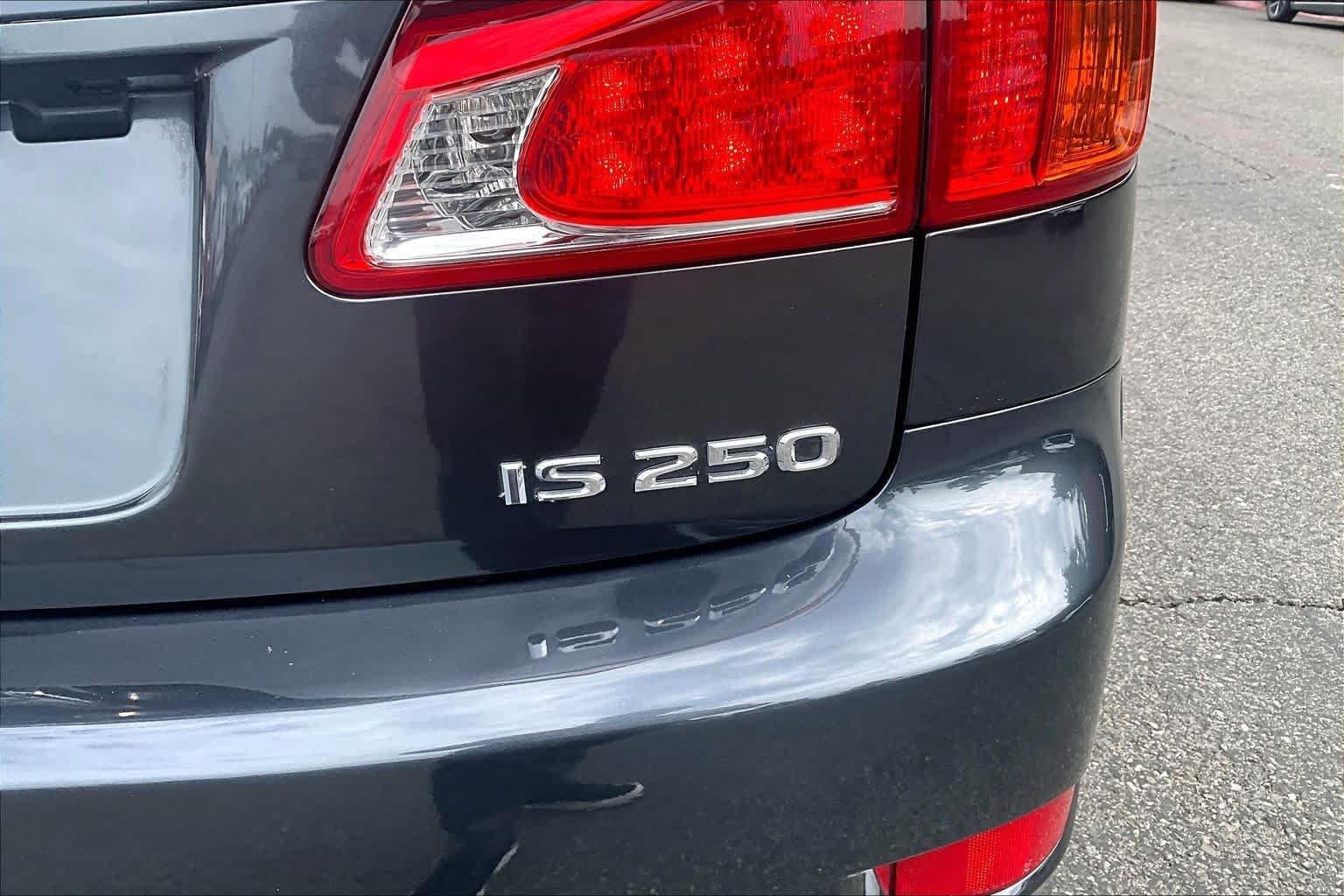 Used 2009 Smoky Granite Mica Lexus  image 9