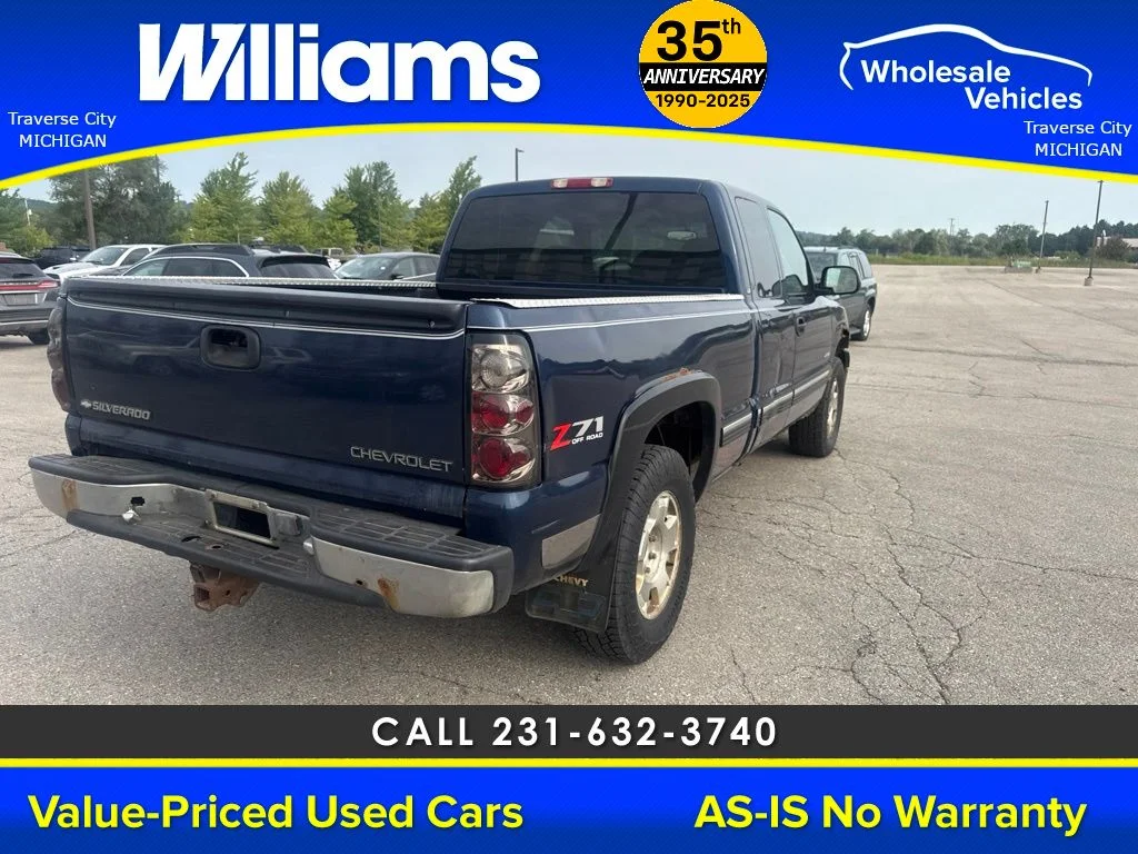 Used 2000 Indigo Blue Metallic Chevrolet LS image 25