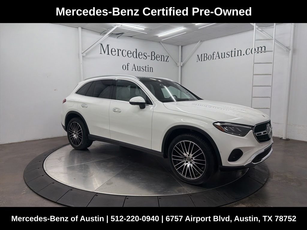 2026 Mercedes-Benz GLC GLC 300's photo