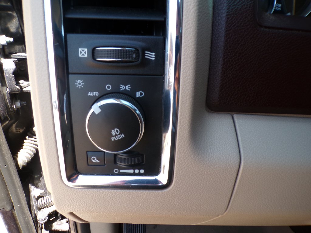 Used 2016 Maximum Steel Metallic Clearcoat Ram Laramie image 17