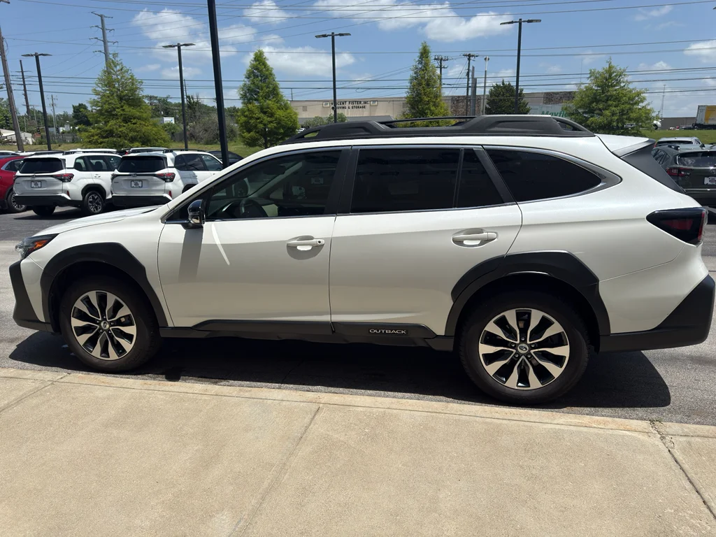 Used 2023 Crystal White Pearl Subaru Limited image 6