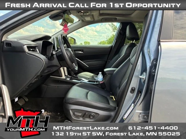 Used 2024 Blue Toyota XLE image 9