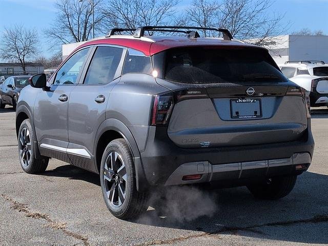 New 2026 Gun Metallic / Scarlet Ember Tintcoat Two-tone Nissan SV image 11