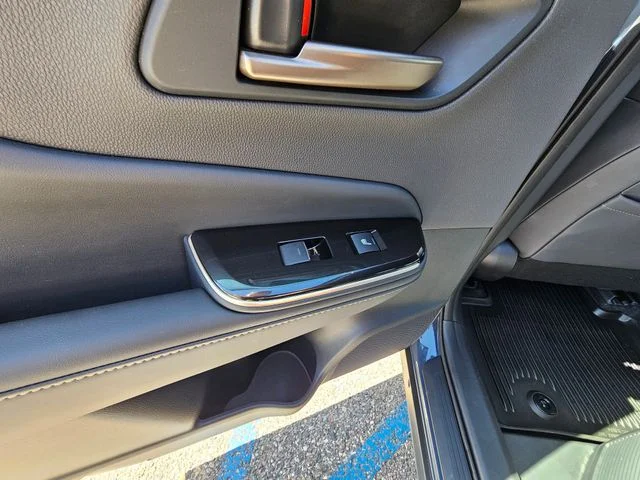 Used 2025 Cloud Toyota XLE image 19