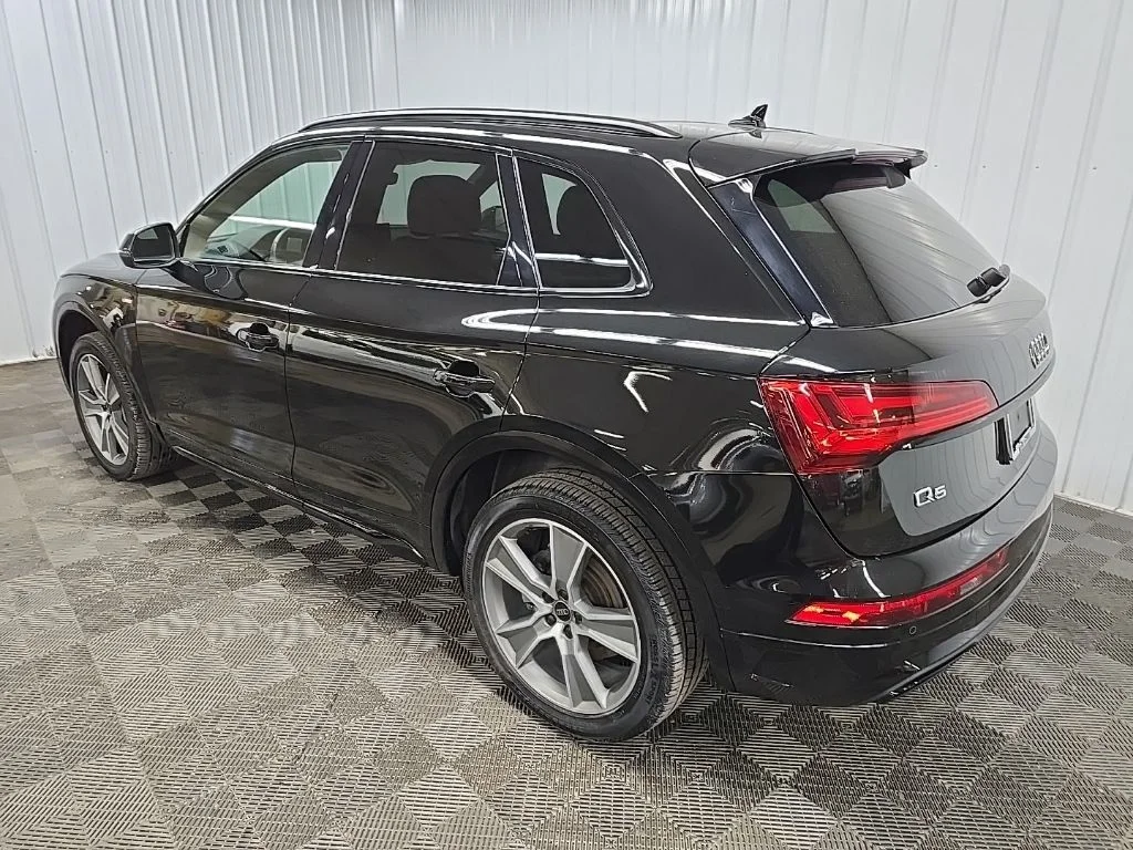 Used 2025 Black Audi 45 S line Premium image 9