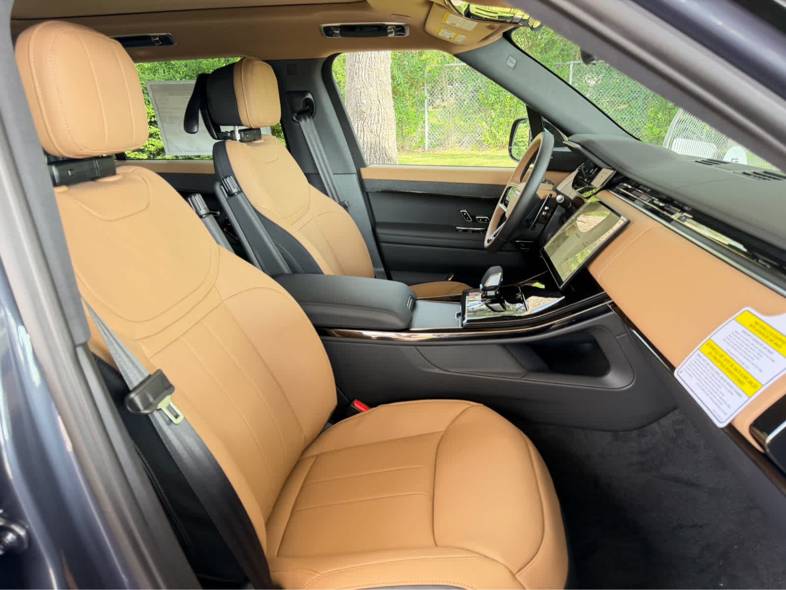New 2026 Varesine Blue Land Rover Dynamic SE image 12