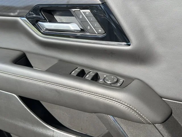 New 2026 Summit White GMC Elevation image 22