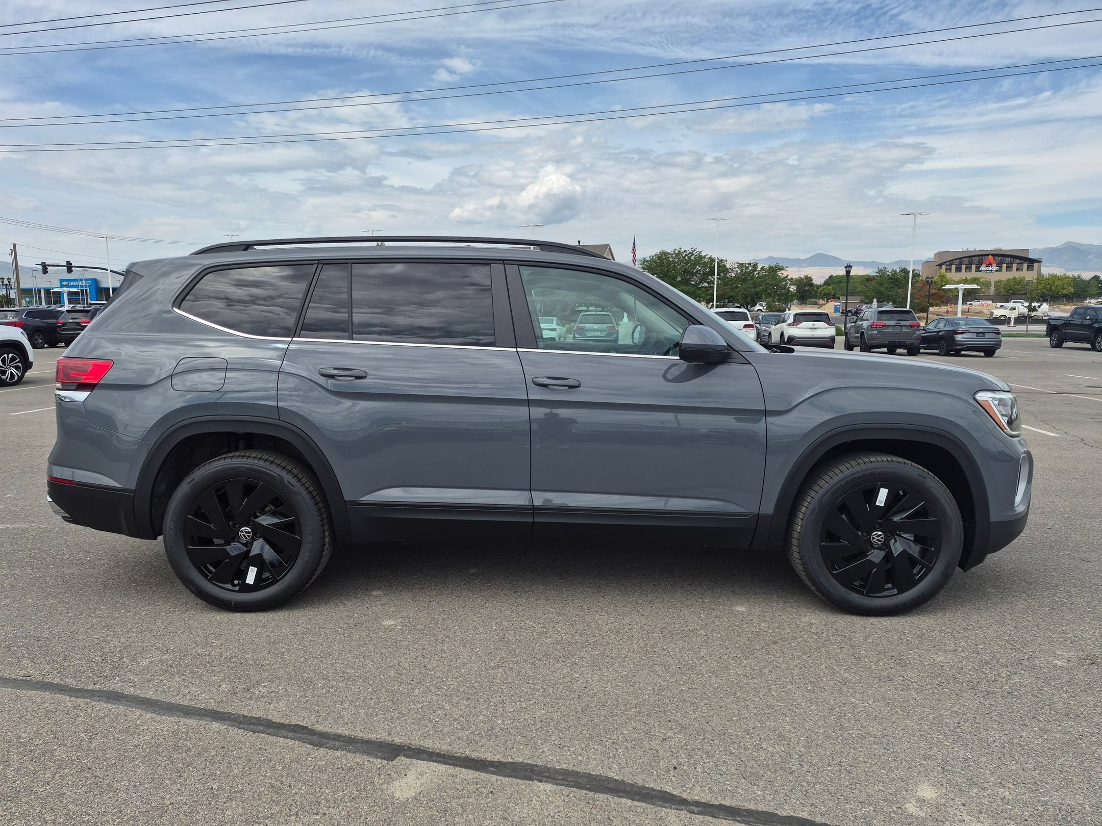 New 2026 Pure Gray Volkswagen 2.0T SE w/Technology image 2