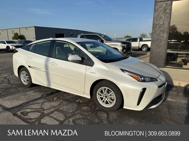 2022 Toyota Prius LE