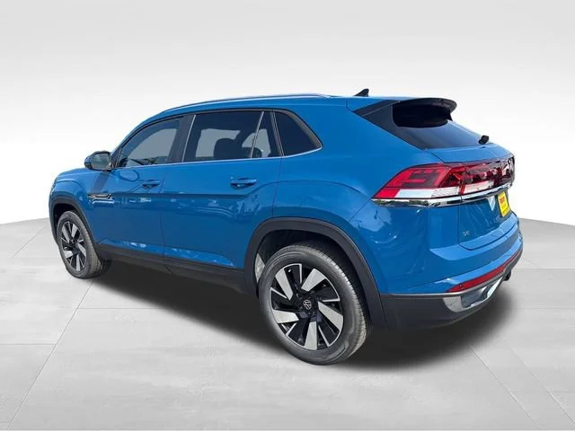 New 2026 Mountain Lake Blue Metallic Volkswagen 2.0T SE w/Technology image 5