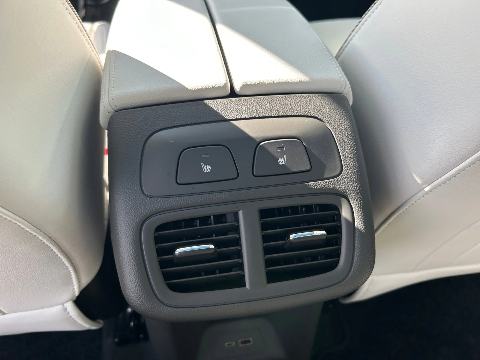 New 2026 Quartz Blue Metallic Buick Avenir AWD image 20